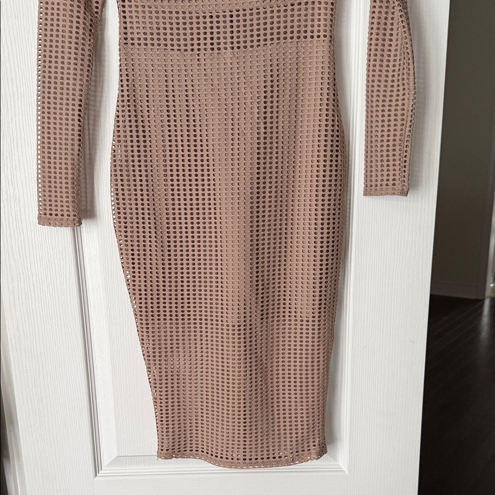 Elegant Tan Long Sleeve Dress - Picture 7 of 9